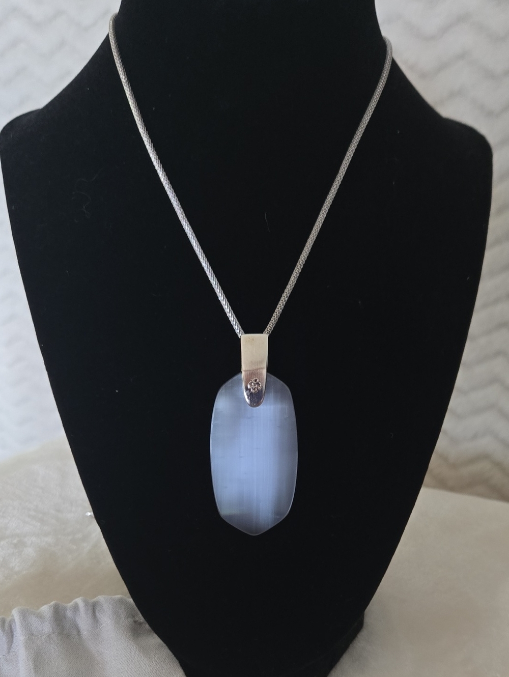 Kendra Scott Elegant Women's Silver Necklace with Light Blue Agate Pendant